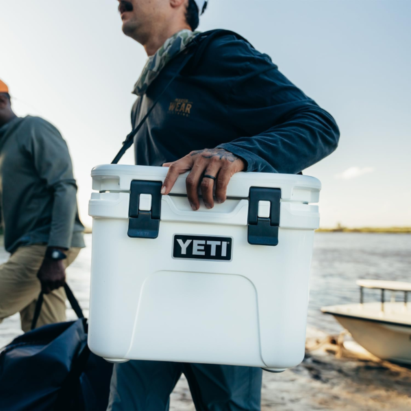 Roadie 15 Hard Cooler with Doubleduty Shoulder Strap - Image 3