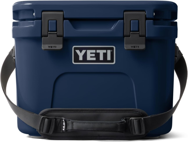 Roadie 15 Hard Cooler with Doubleduty Shoulder Strap - Image 15